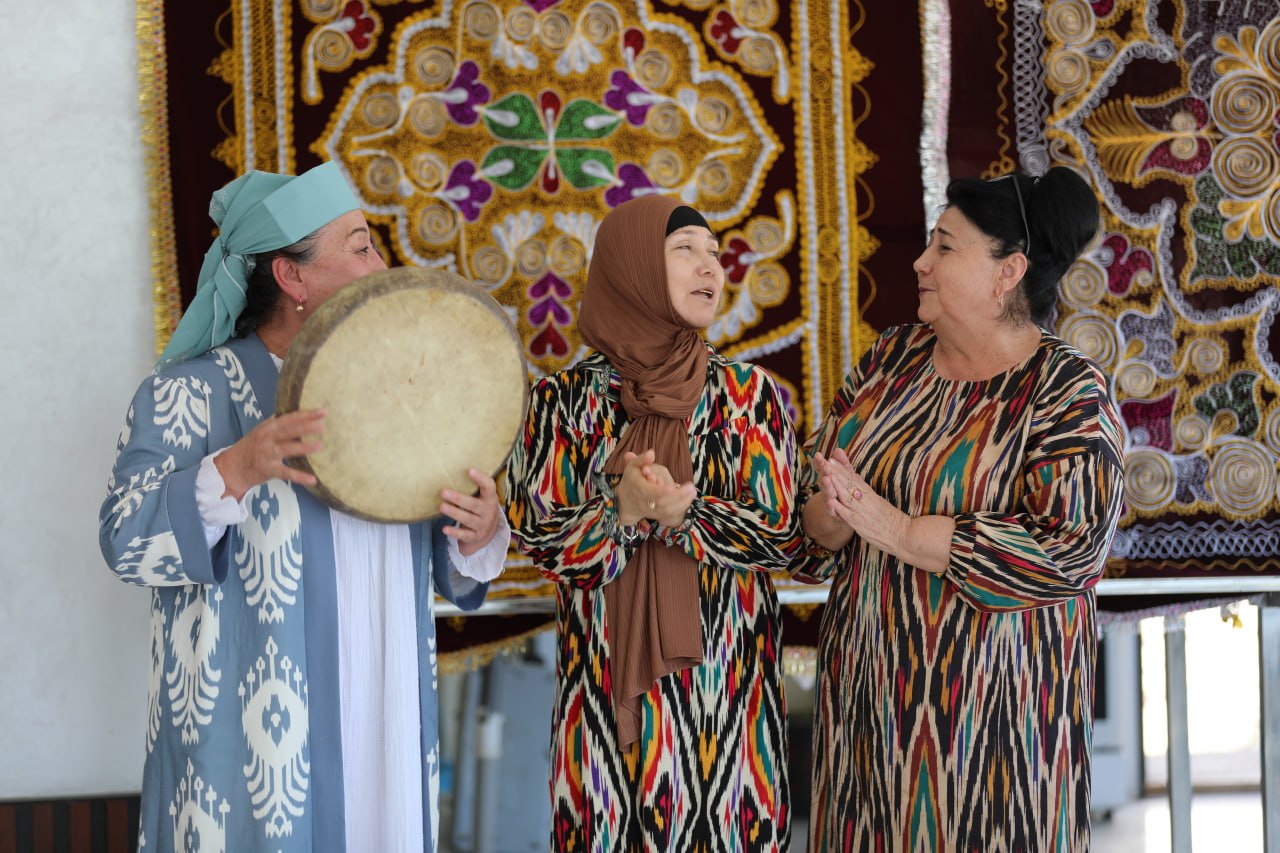 MILLIY QADRIYATLAR VA IJODKOR AYOLLAR E’ZOZDA